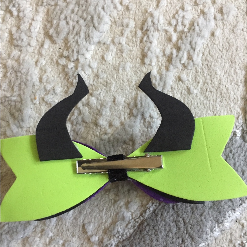Disney hair clip - Picture 2 of 2